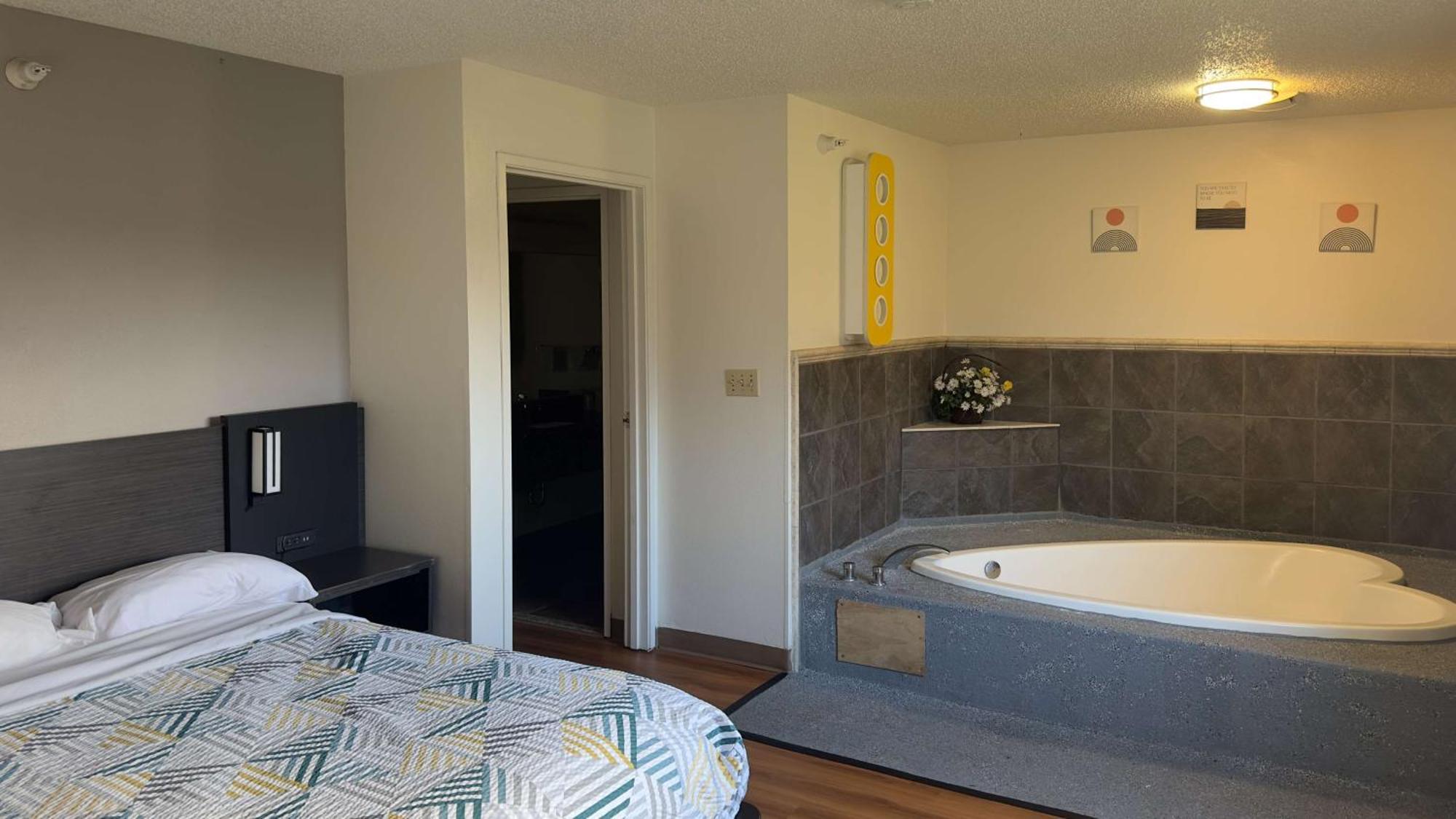 Motel 6-Waterloo, Ia Bagian luar foto