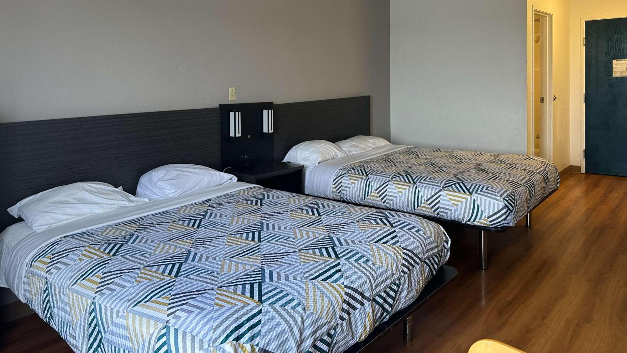 Motel 6-Waterloo, Ia Bagian luar foto