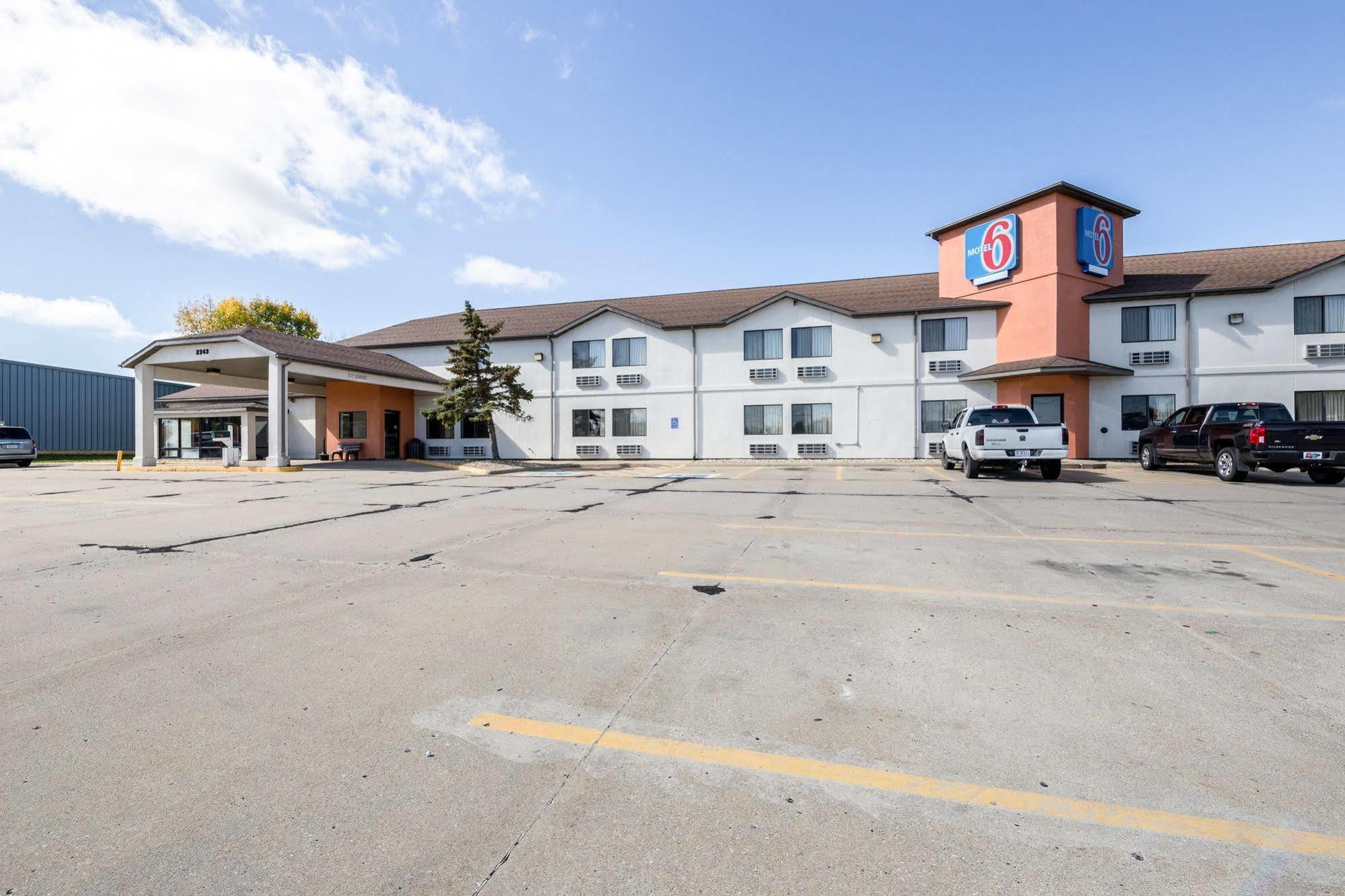 Motel 6-Waterloo, Ia Bagian luar foto