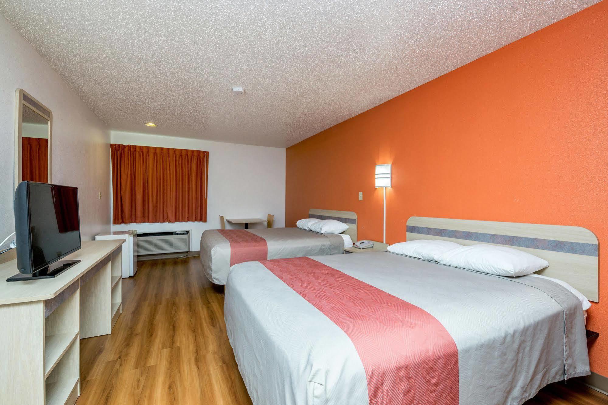 Motel 6-Waterloo, Ia Bagian luar foto
