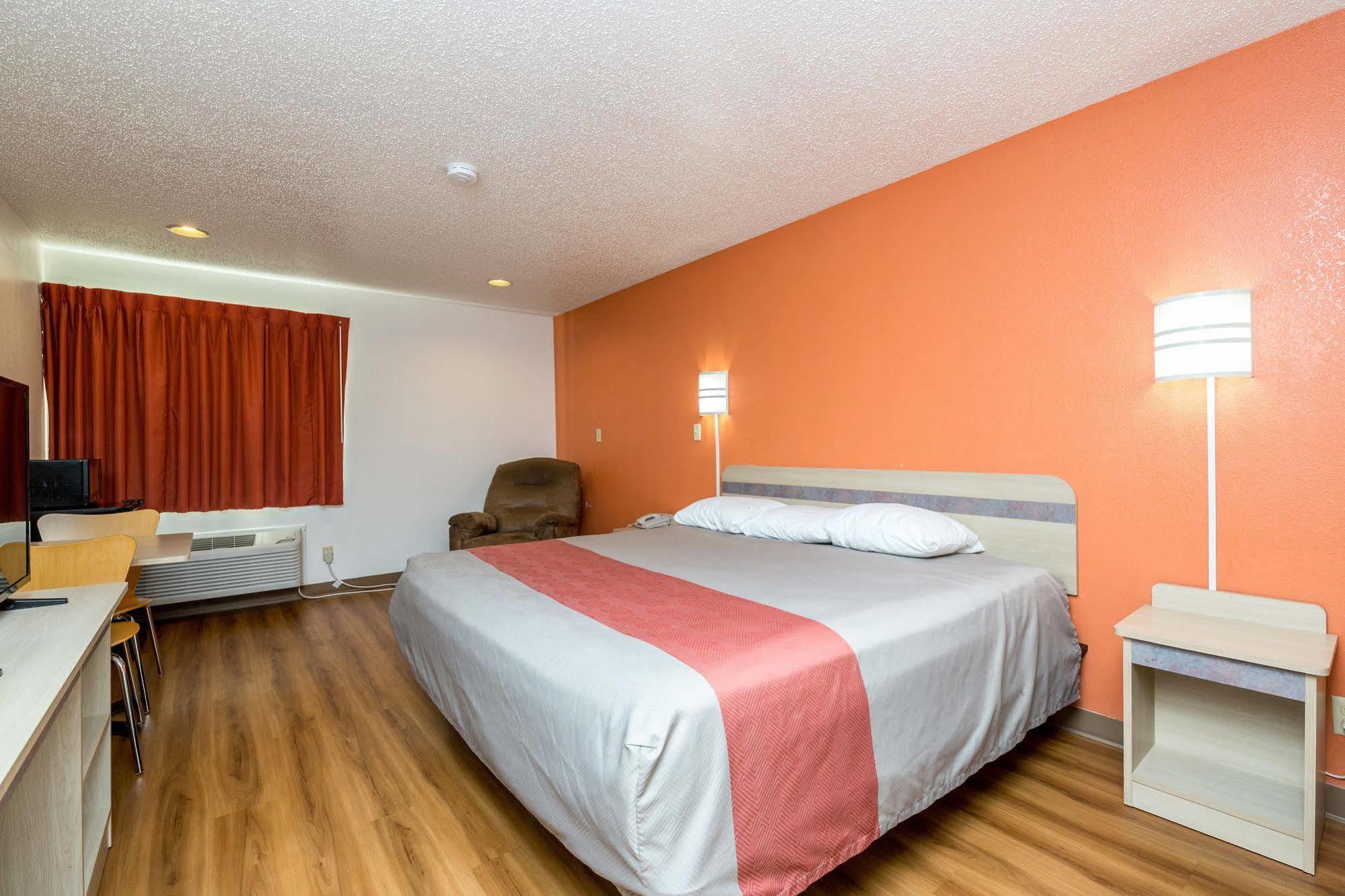 Motel 6-Waterloo, Ia Bagian luar foto