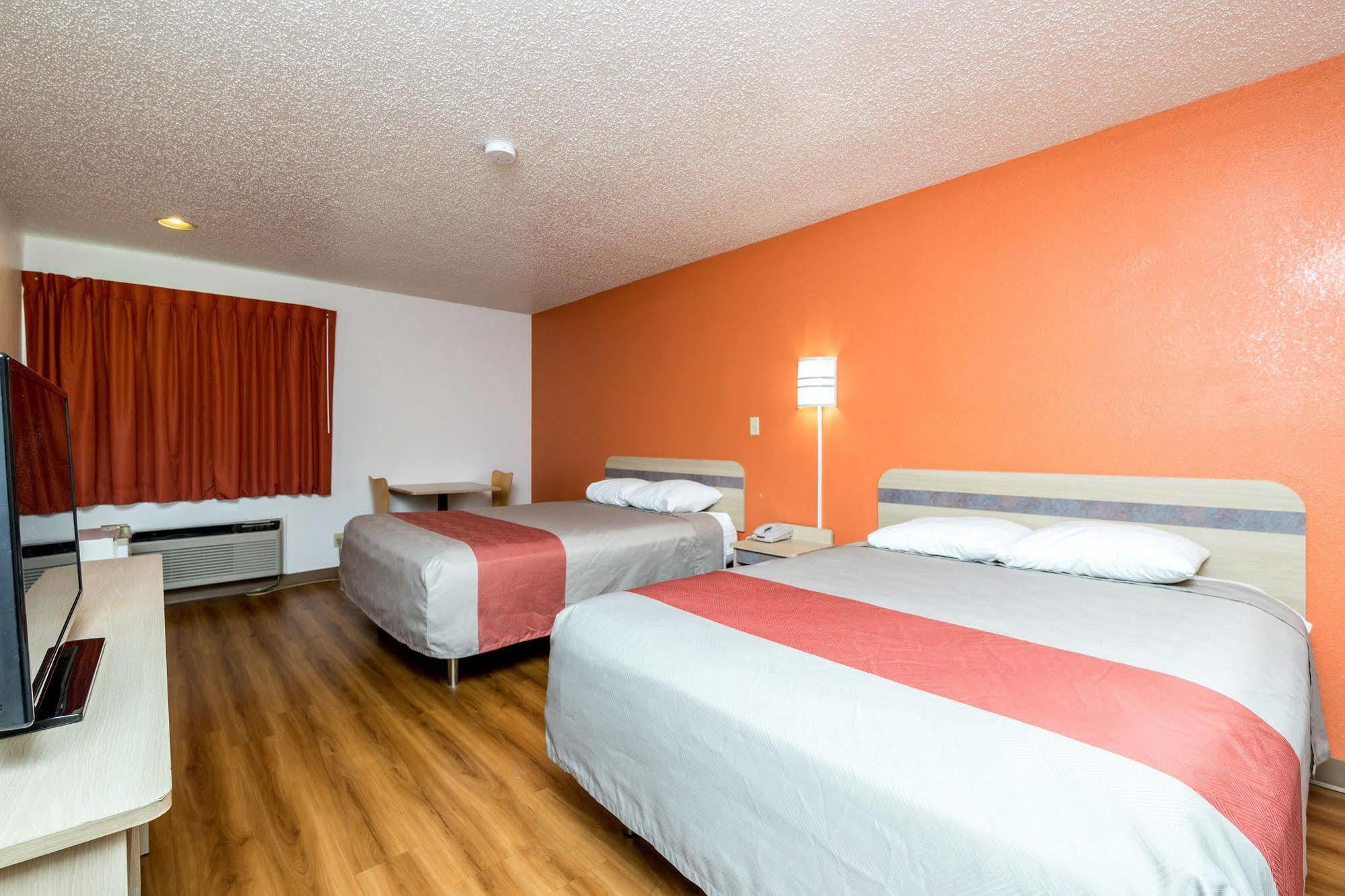 Motel 6-Waterloo, Ia Bagian luar foto