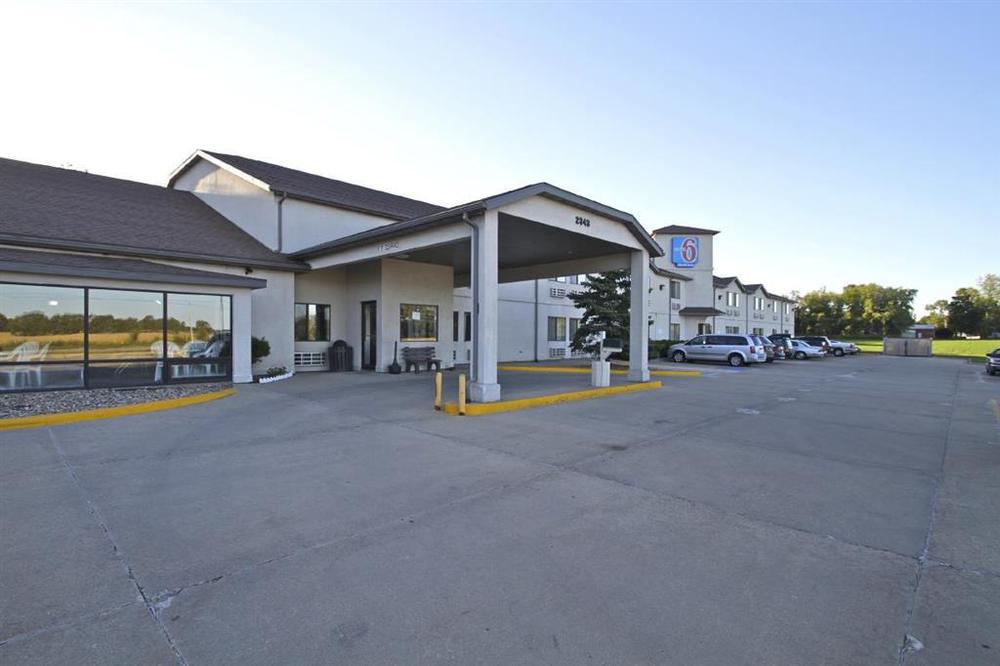 Motel 6-Waterloo, Ia Bagian luar foto